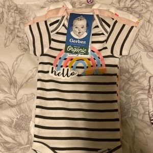 Gerber onesies (3 set)